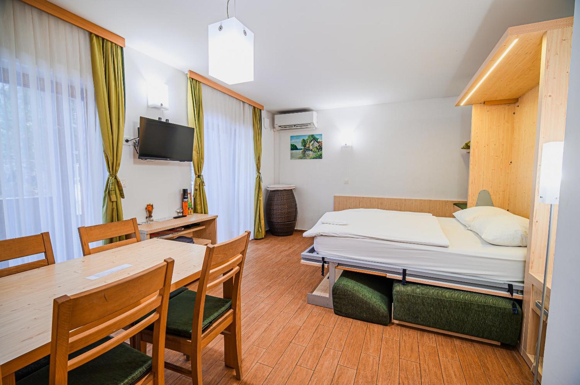 Apartments Maleric With Indoor Pool And Wellness Dragatus Luaran gambar