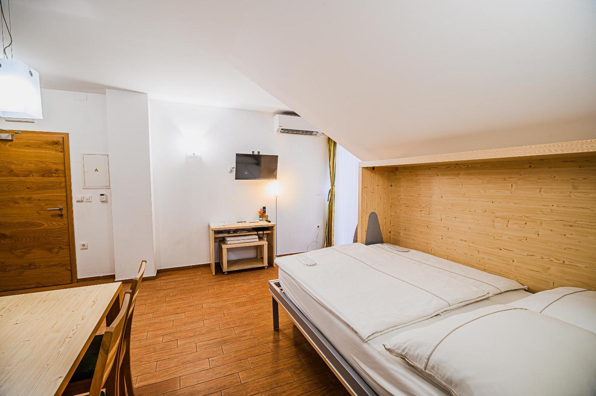 Apartments Maleric With Indoor Pool And Wellness Dragatus Bilik gambar