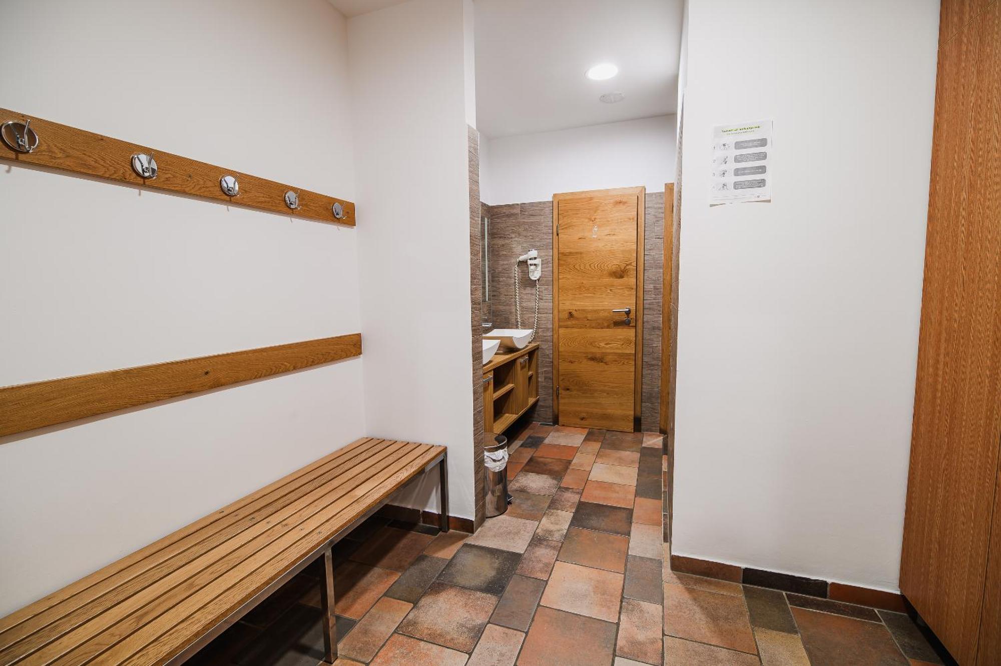 Apartments Maleric With Indoor Pool And Wellness Dragatus Luaran gambar