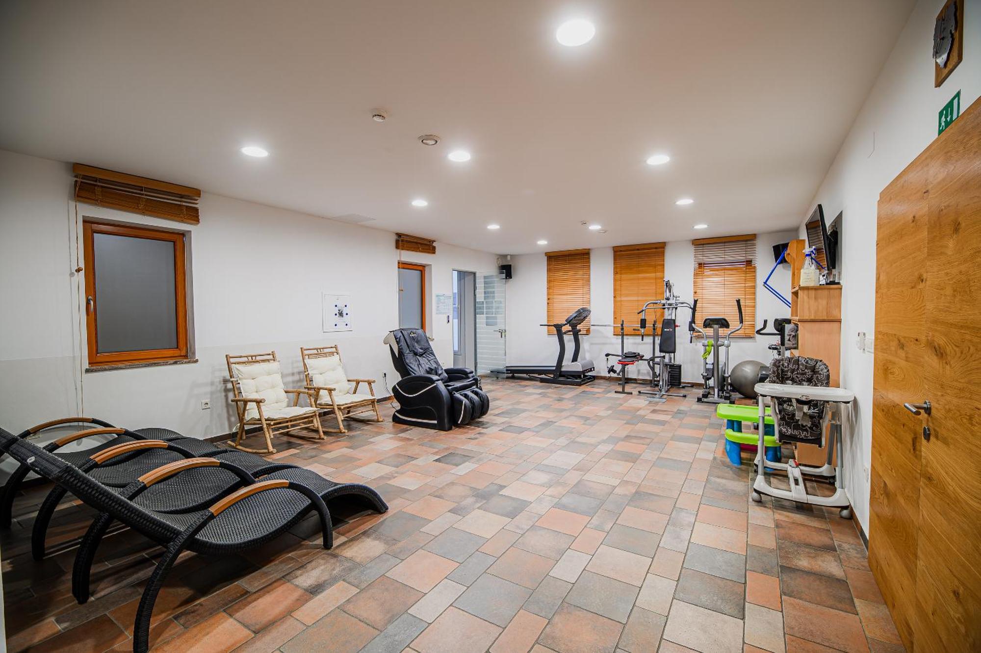 Apartments Maleric With Indoor Pool And Wellness Dragatus Luaran gambar