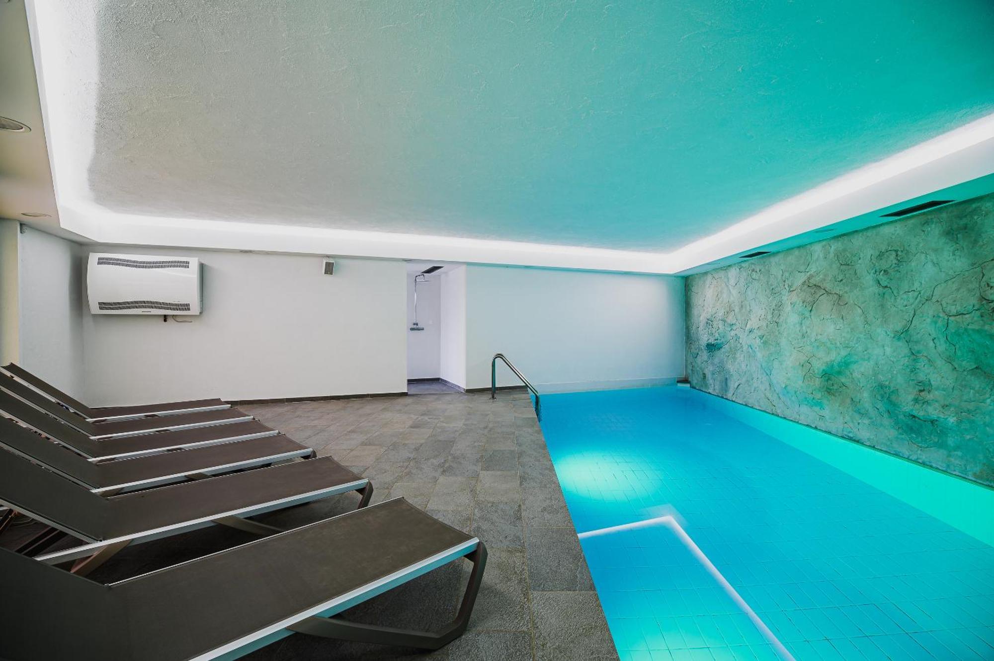 Apartments Maleric With Indoor Pool And Wellness Dragatus Luaran gambar